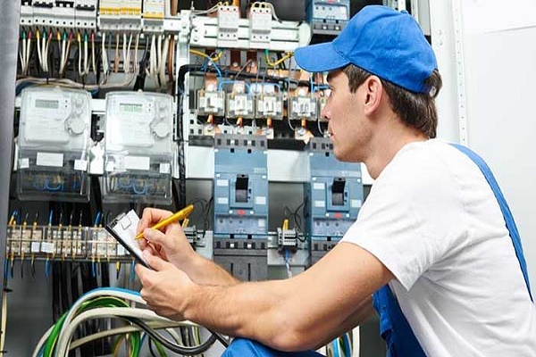 Muốn làm nghề kỹ sư điện cần có kỹ năng gì?