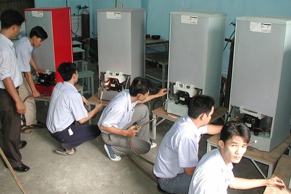 Việc làm kỹ sư điện lạnh lương cao cho sinh viên mới