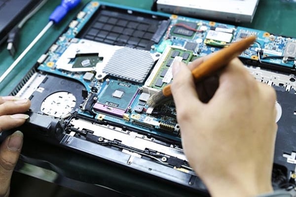 Việc làm sửa chữa điện tử được phân thành điện tử dân dụng và điện tử công nghiệp